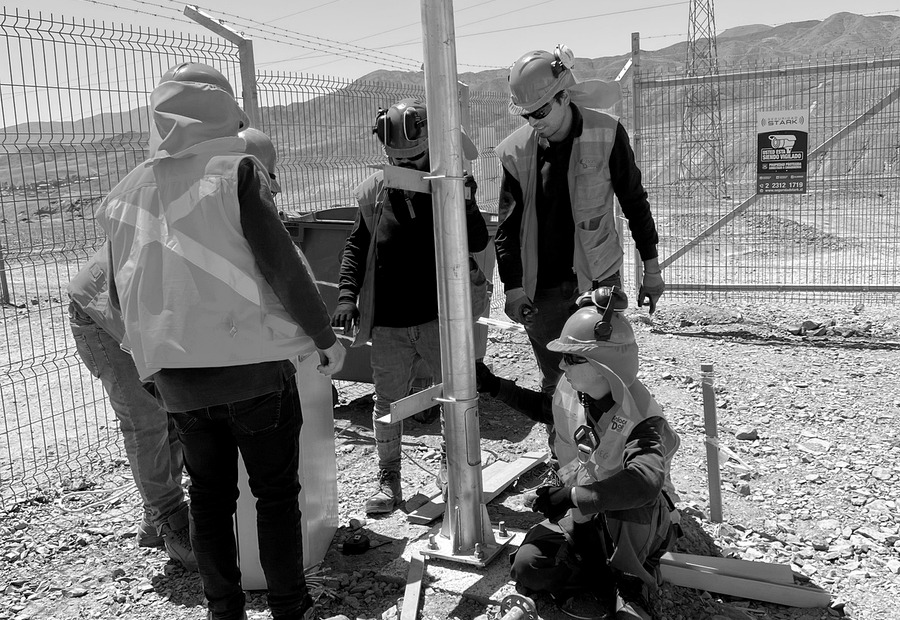 Equipo técnico en terreno